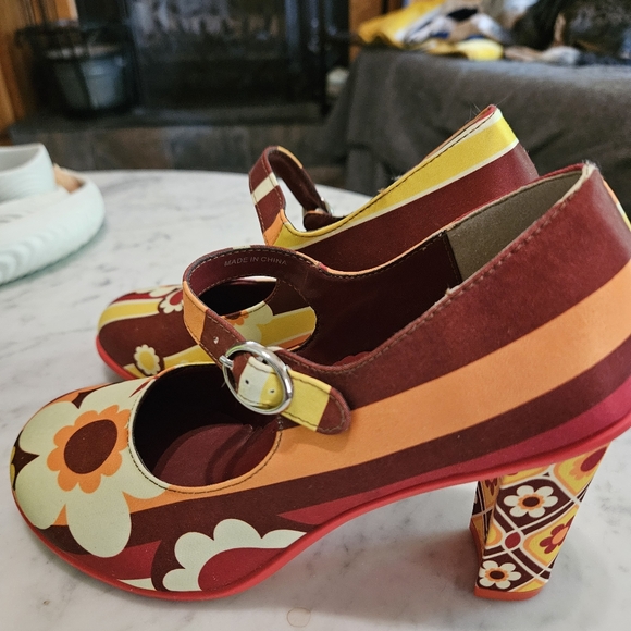 Hot Chocolate Designs 1970s High Heels - Picture 2 of 8